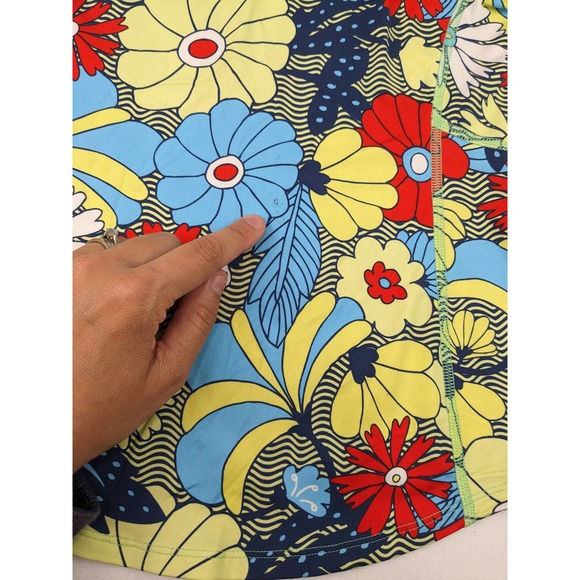 REI Floral Rashguard - Picture 4 of 5